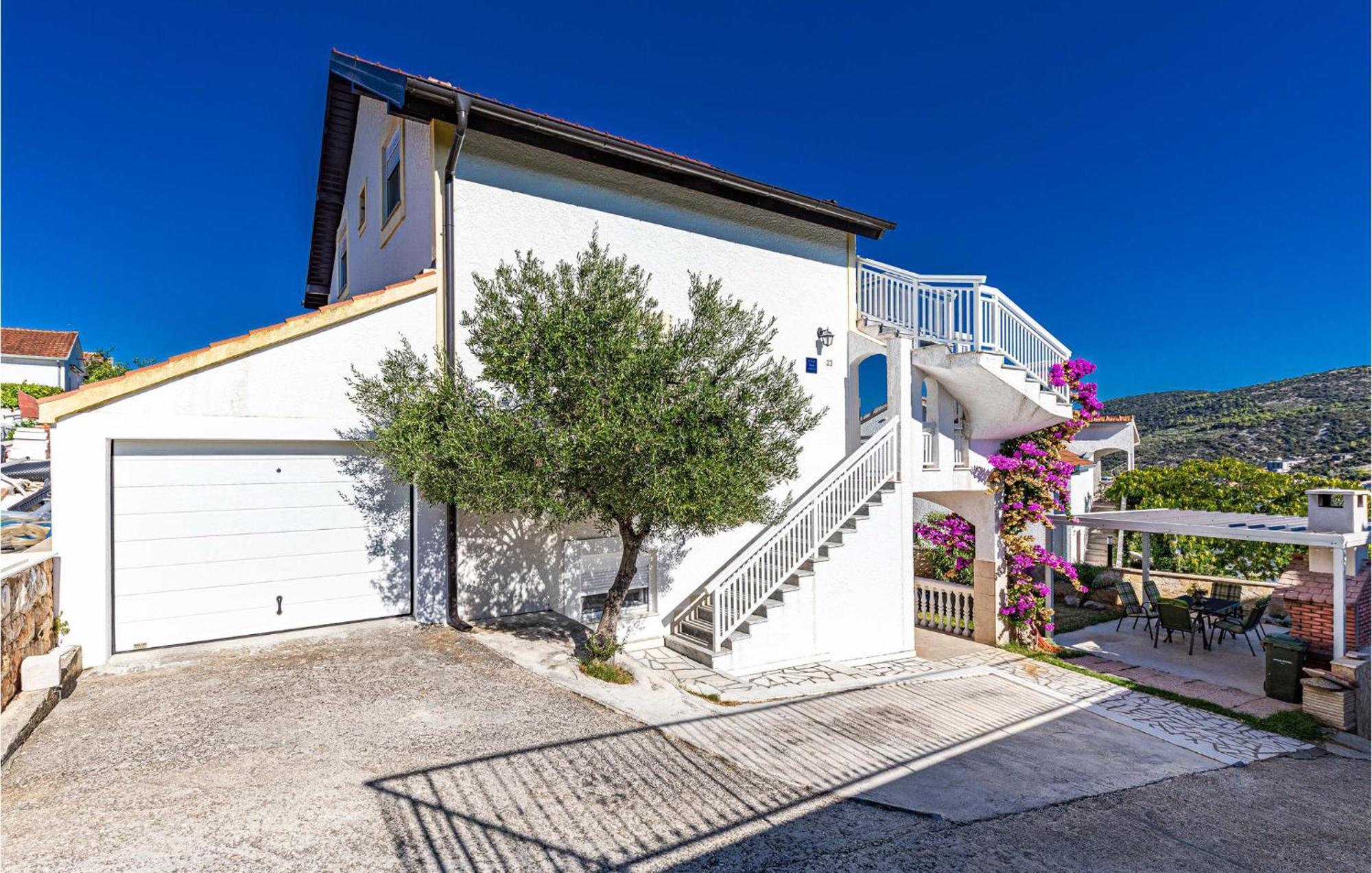 2 Bedroom Cozy Apartment In Marina  Exterior foto