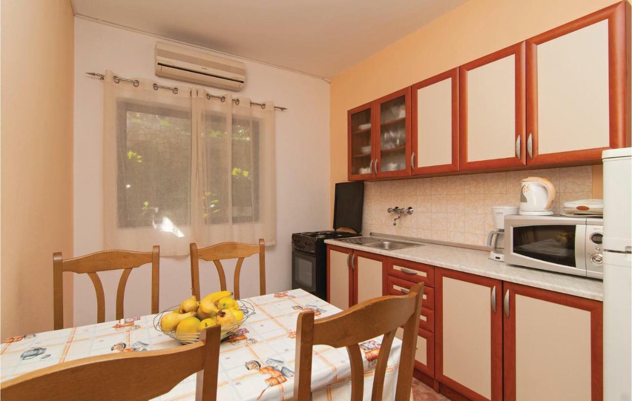 2 Bedroom Cozy Apartment In Marina  Exterior foto